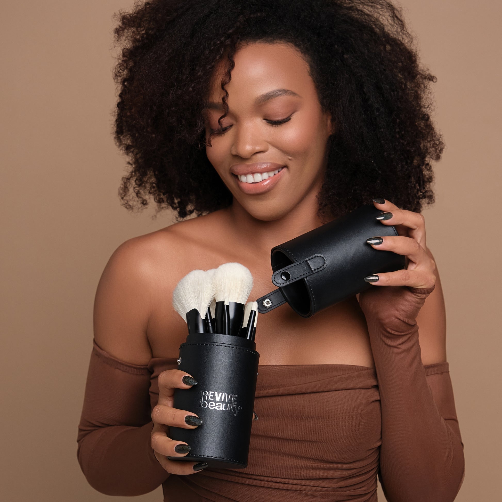 REVIVE Beauty-Dominance set-14 Piece Professional Brush set with Case